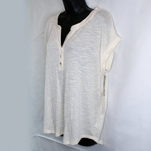 NEW Three Dots Textured Henley Tee Womens Medium M Cream Top T Shirt Casual G12X - Picture 2 of 6